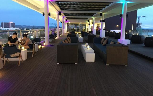 Goldenbay Hotel