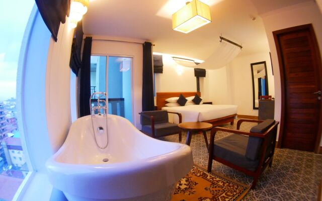 V Hotel Phnom Penh