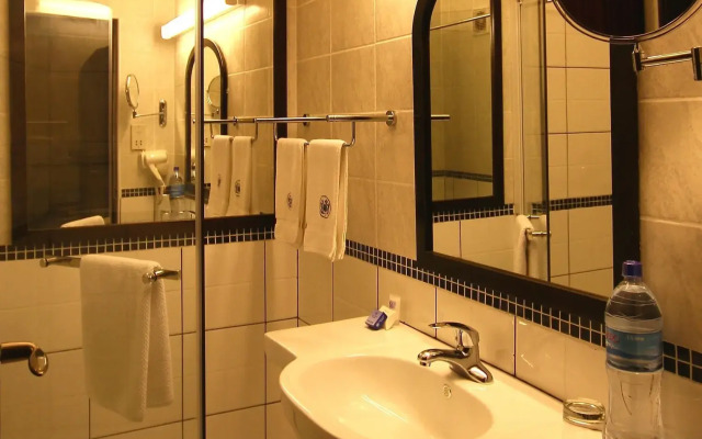 Protea Hotel by Marriott Dar es Salaam Courtyard