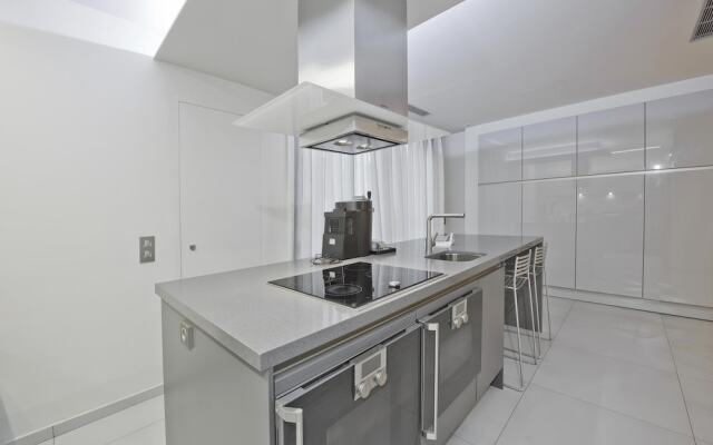 Vari Views in Vari With 3 Bedrooms and 3 Bathrooms