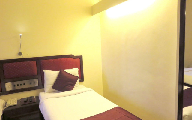 Hotel Ashish Plaza