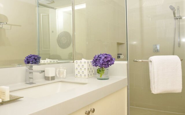 Discovery Country Suites
