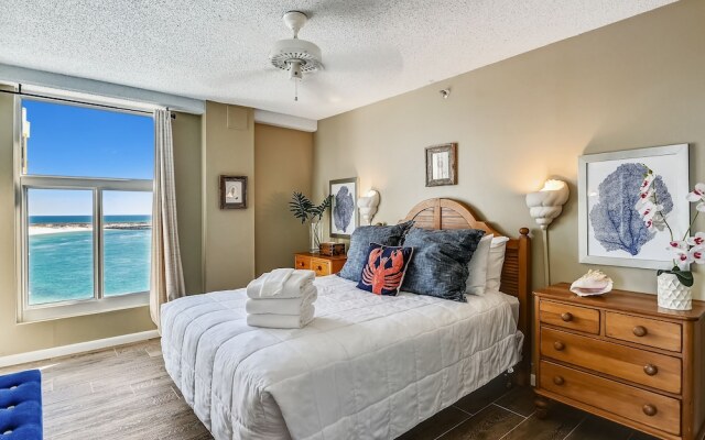 WVT 604 is a Beautiful 3 BR 2 Ba with a Boat Slip by RedAwning