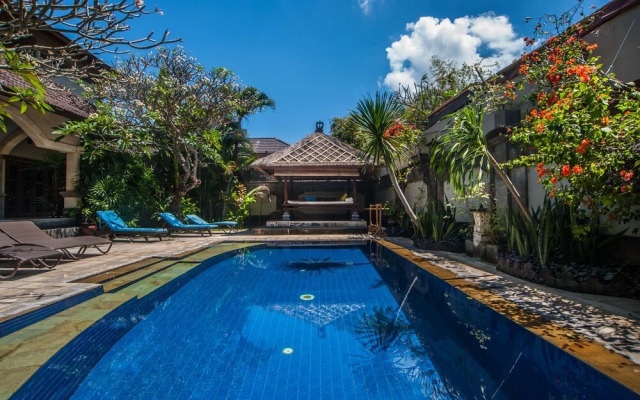 Villa Este, Seminyak
