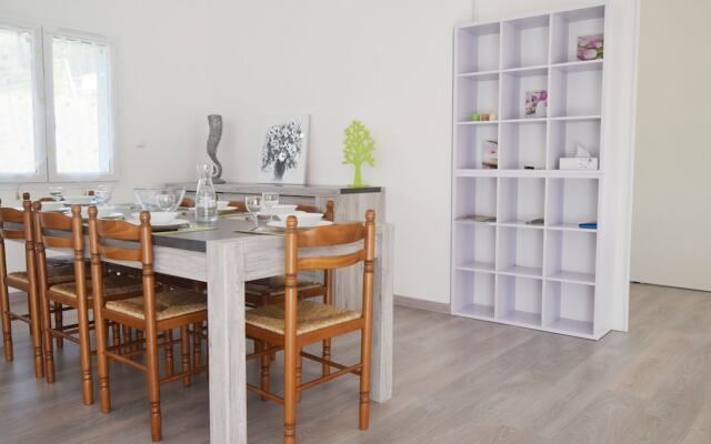 Modern Villa in Thueyts with Swimming Pool