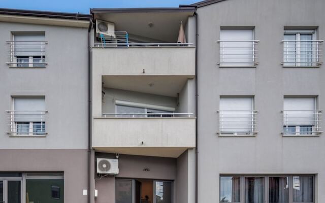 Terra 5 Deluxe apartment with parking