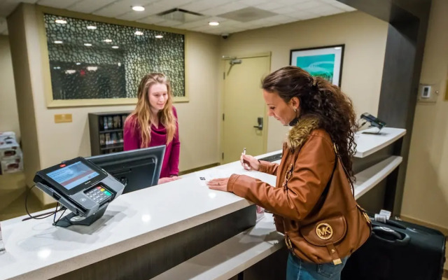 Candlewood Suites - Fairbanks