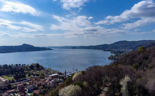 Family Friendly Italian Lakes Holiday Rental With Pool