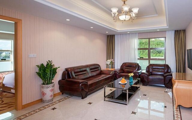 Vienna Hotel (Shenzhen Guanlan Changhu Metro Station) )