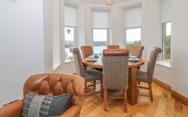 Bryn Mel Apartment