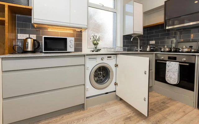 Entire Luxury Studio in the Central of Reading