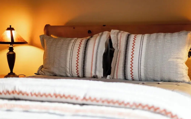 Serenity at Tahoe Donner | Peaceful, Close to Ski & Lake