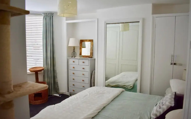 Cosy 1 Bedroom Basement Flat In Hove