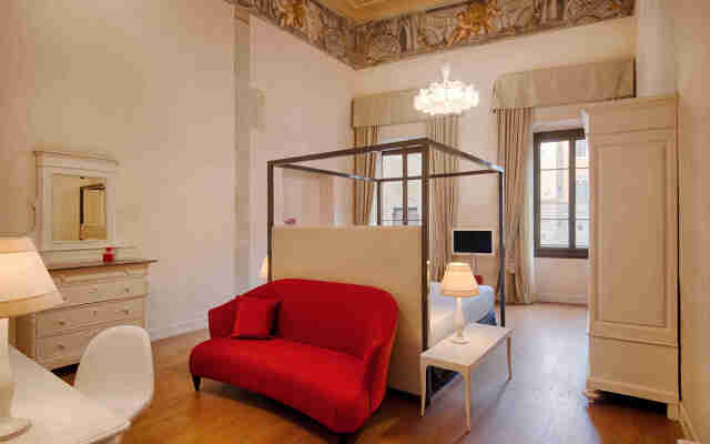 NH Collection Firenze Porta Rossa Hotel