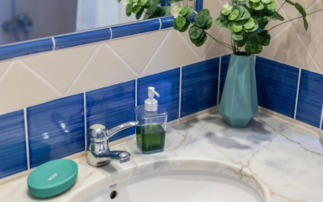 sunny apartment with sea view