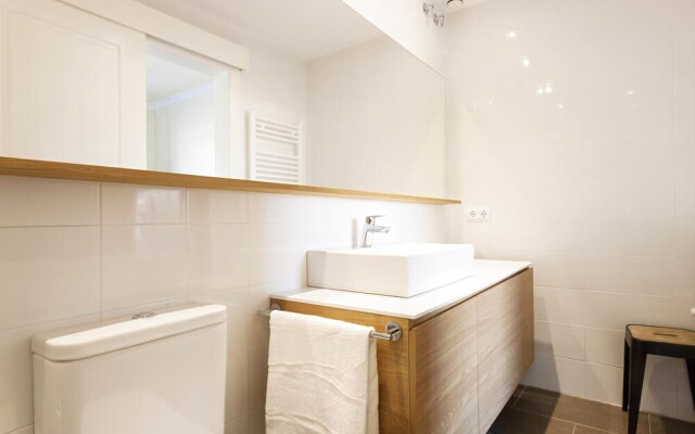 Ab Sagrada Família Castillejo Apartment