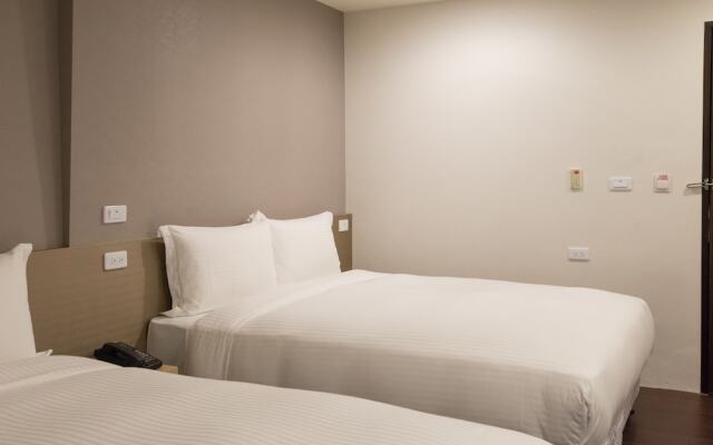Ruocing Hot Spring Hotel