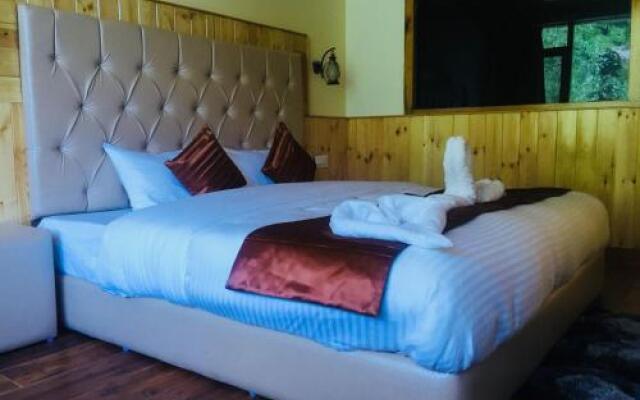 Hotel Himalayan River & Camping