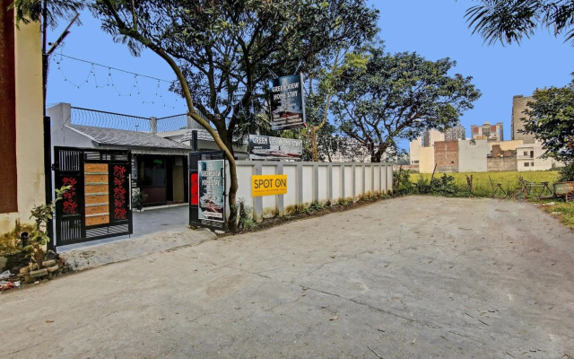 SPOT ON 70204 Hotel Greenview Homestay