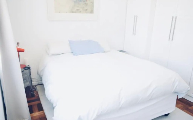 Cozy 1 Bedroom Apartment in Oranjezicht