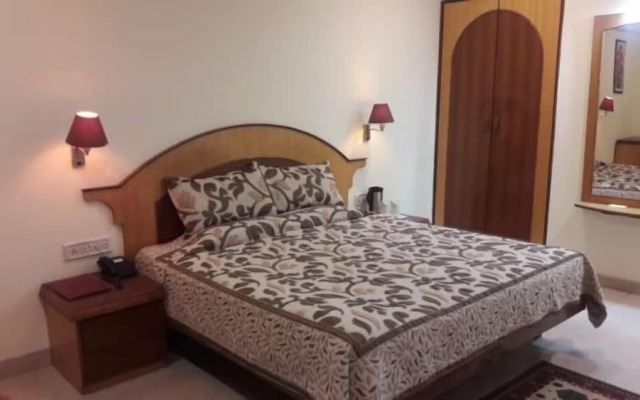 Hotel Grand Riviera