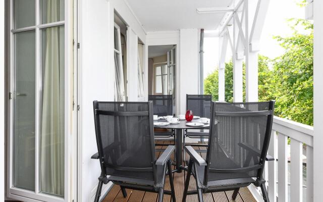 Apartment With Balcony in Ruegen