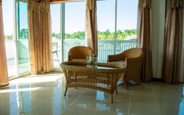 Los Balcones Over The Sea Hotel