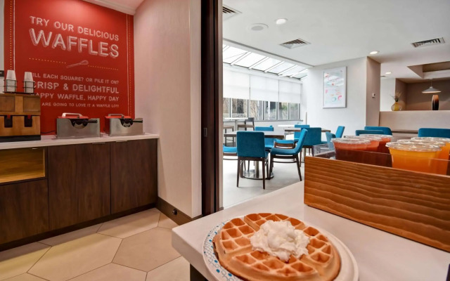 Hampton Inn NY-JFK