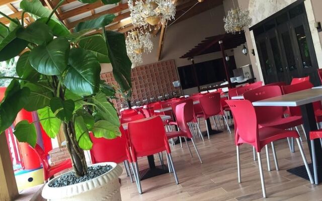 MON Hotel Boutique