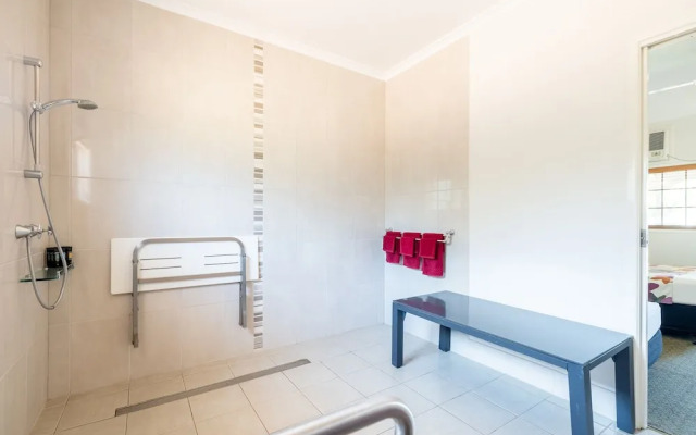 Landsborough Lodge Motel