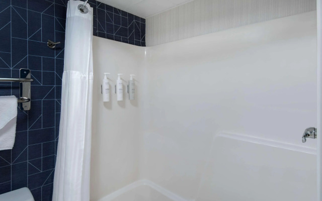 Spark by Hilton Rochester University Area