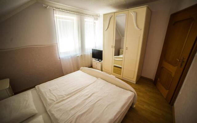 Gostišče Pri Dveh Petelinih