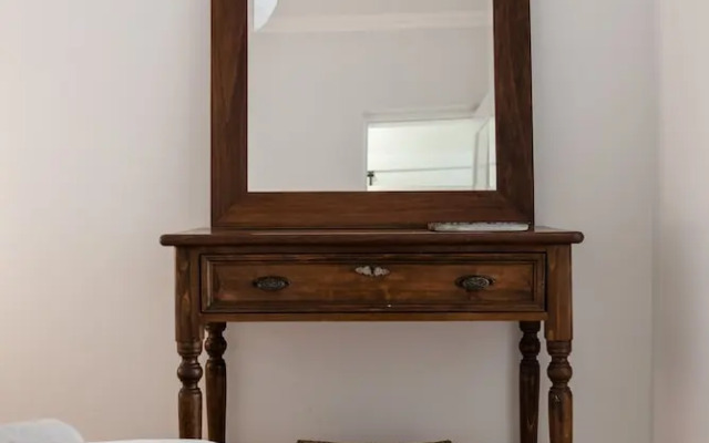 Penha1 · Lisbon's Charming and Bright Apartment