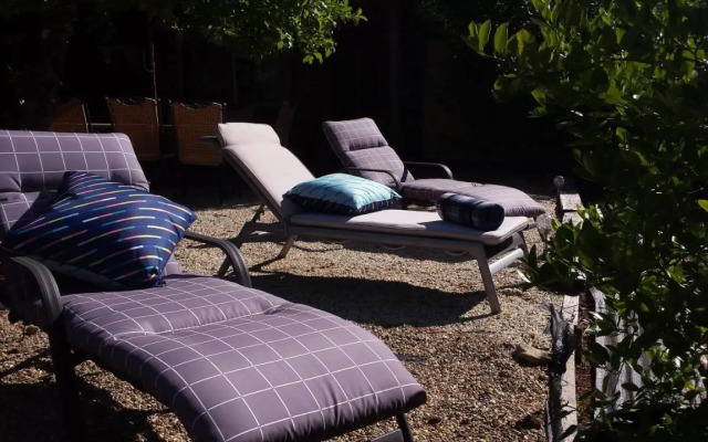 Oaktree Guest House