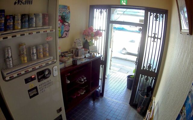 GUEST HOUSE IN AMAMI RYOUFUU - Hostel