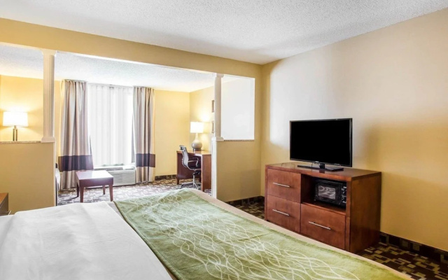 Comfort Inn & Suites