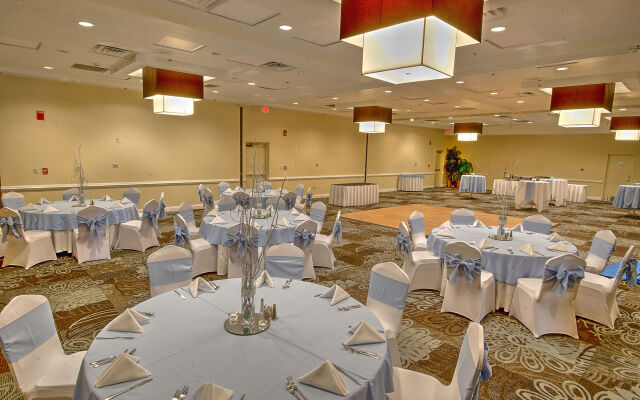 Holiday Inn Orlando East - UCF Area by IHG