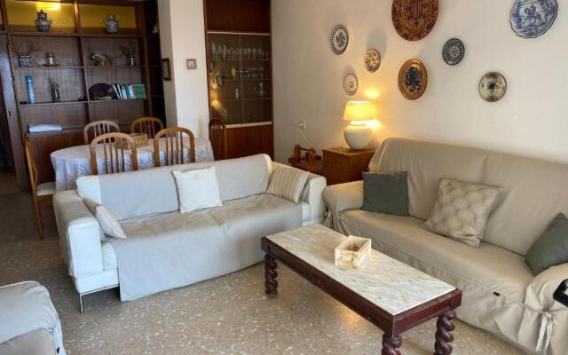 Large Apartment with Sea Views