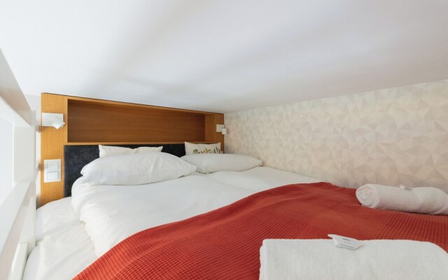 Apartment With a Mezzanine by Renters