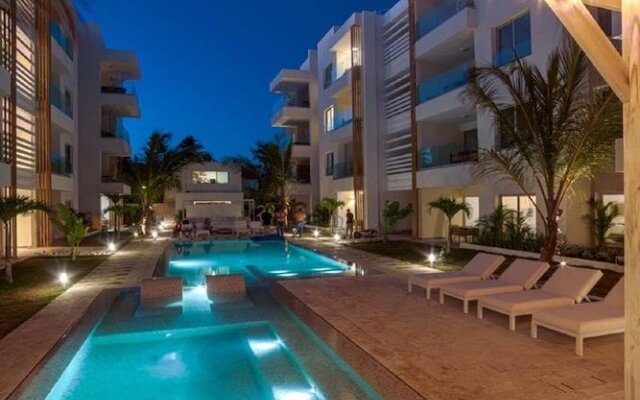 Luxurious Pent House Steps From The Beach D4 Los Corales Playa Bavaro