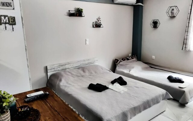 Modern Cozy VerGian Studio in the Beach