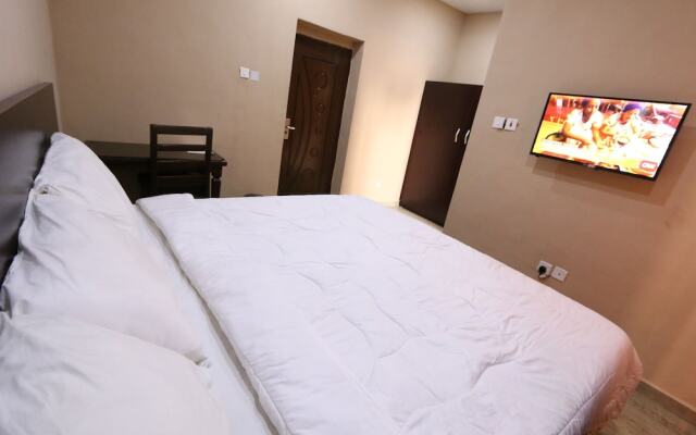 Iyore Grand Hotel & Suites 2