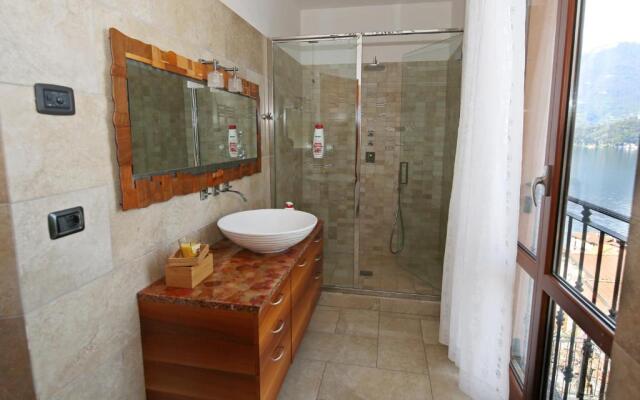 Apartments in Lezzeno Lake Como