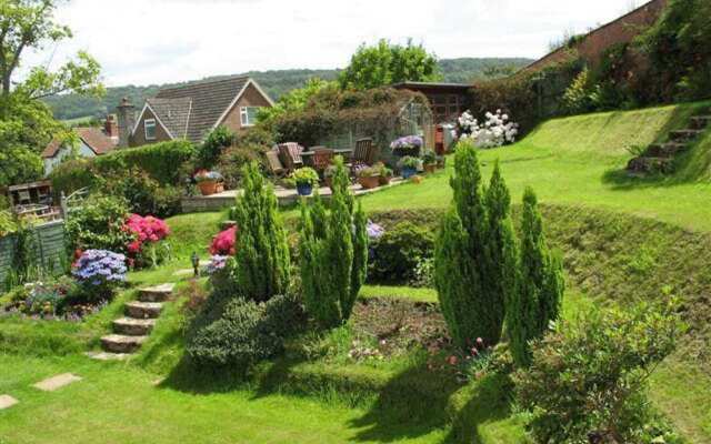 Coombe Bank Guest House