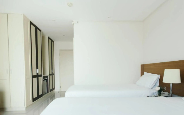 Thomson Hotel Huamark