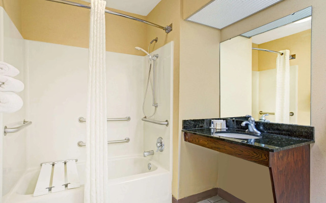 Baymont by Wyndham Smithfield