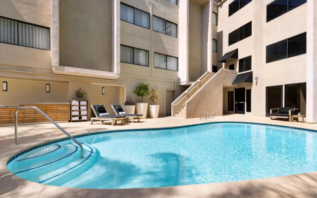 Country Inn & Suites By Carlson Calabasas