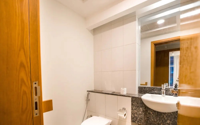 Easygo- Spacious 1bdr Bay Square Busbay