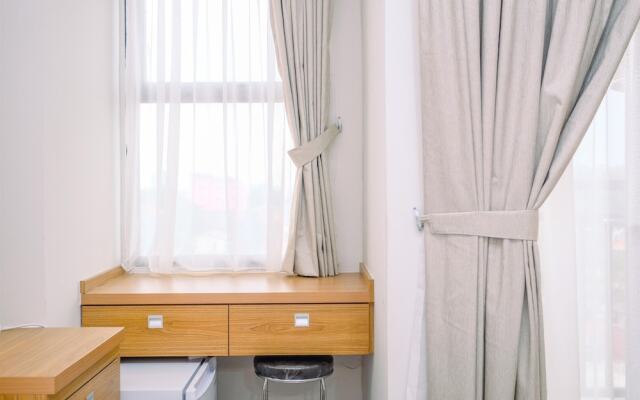 Cozy And Homey Studio Room Transpark Cibubur Apartment