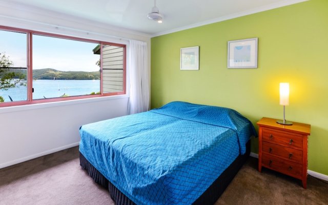 1 Heliconia Ocean View 3 Bedroom House Near Marina With Golf Buggy – Guest Rooms – Hamilton Island